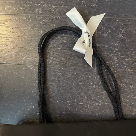 Chanel Shopping Bag Black with camellia flower and ribbon empty bag storage - Picture 4 of 8